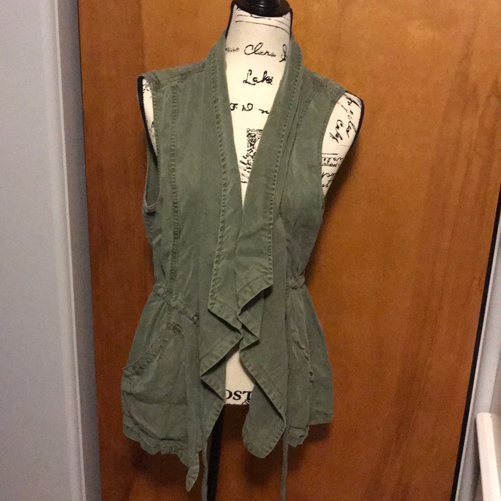 Dear John XL army green utility vest stitch fix